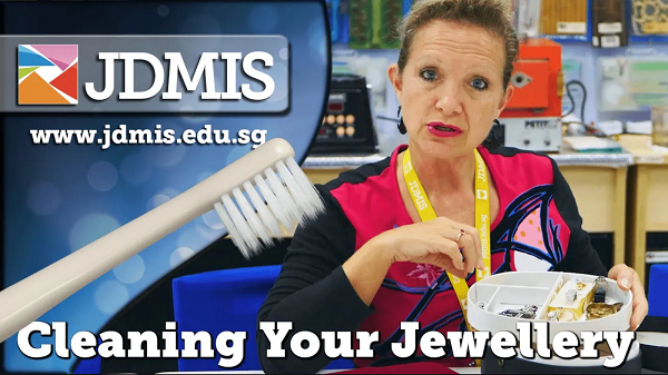 How to clean your jewellery thumbnail by Tanja Sadow Dean of JDMIS